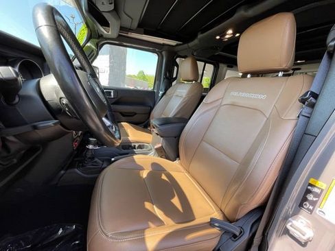 Used 2023 Jeep Wrangler Unlimited Rubicon 4xe w/ Cold Weather Group AWD/4WD image 12