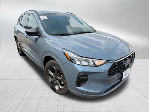 Used 2024 Ford Escape ST-Line w/ Tech Pack #1 AWD/4WD image 4