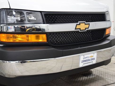 New 2026 Chevrolet Express 3500 w/ Power Convenience Package RWD image 7