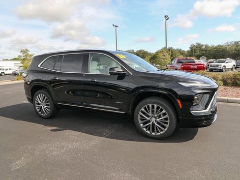 New 2026 Buick Enclave Avenir w/ Super Cruise Package image 12
