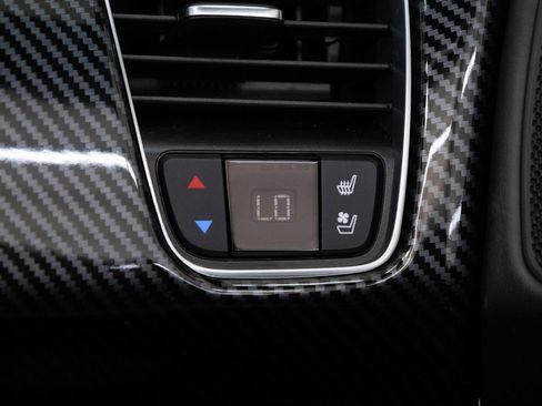 Used 2016 Chevrolet Corvette Z06 w/ 3LZ Preferred Equipment Group RWD image 29
