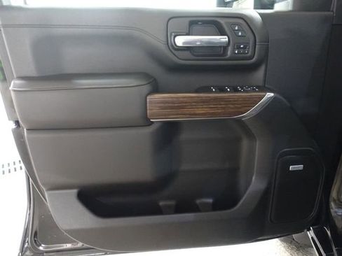 Used 2021 Chevrolet Silverado 3500 High Country w/ Z71 Off-Road Package image 9