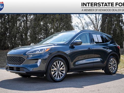 Used 2022 Ford Escape Titanium w/ Class II Trailer Tow Package image 1