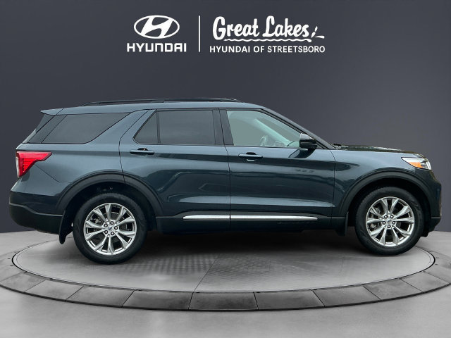 Used 2024 Ford Explorer XLT w/ Equipment Group 202A AWD/4WD image 7