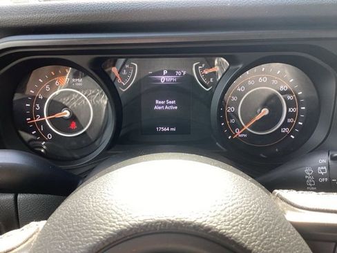 Used 2025 Jeep Wrangler Unlimited Sport AWD/4WD image 17