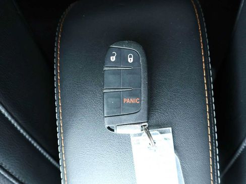 Used 2019 Jeep Compass Latitude FWD image 19