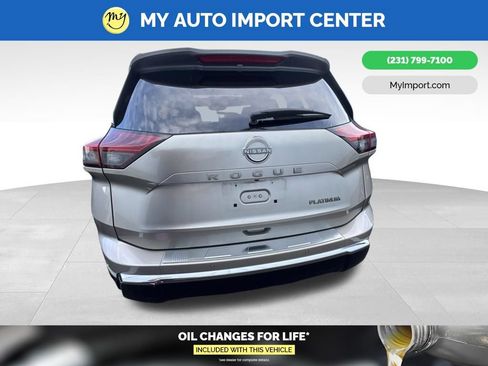 Used 2025 Nissan Rogue Platinum w/ Platinum Premium Package FWD image 5