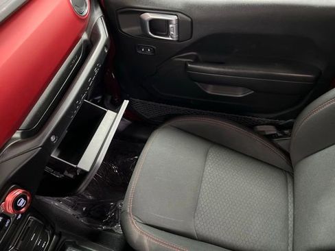 Used 2021 Jeep Wrangler Unlimited Rubicon w/ Cold Weather Group image 40