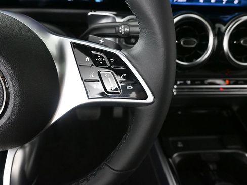 New 2026 Mercedes-Benz GLB 250 image 11