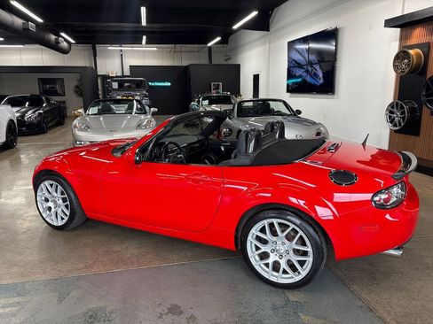 Used 2006 MAZDA MX-5 Miata Grand Touring RWD image 7