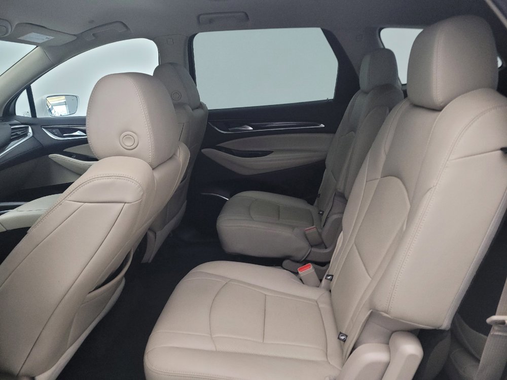 Used 2019 Buick Enclave Essence AWD/4WD image 18