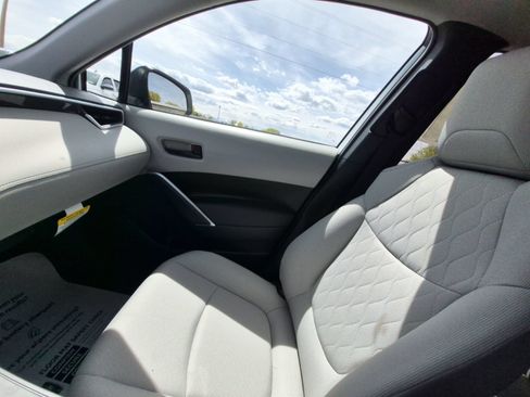 New 2026 Toyota Corolla Cross LE FWD image 28