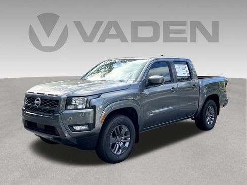 Used 2025 Nissan Frontier SV RWD image 4