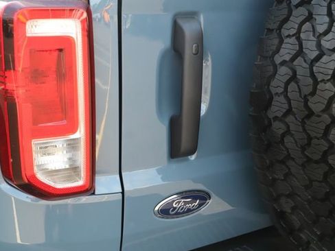 Certified 2025 Ford Bronco Heritage Edition AWD/4WD image 8