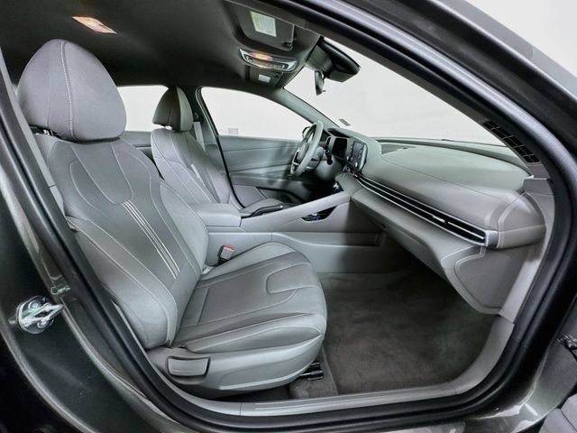 Certified 2025 Hyundai Elantra Sport FWD image 41