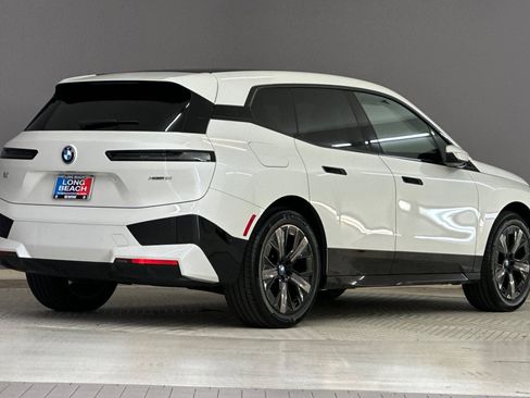 Certified 2025 BMW iX xDrive50 image 9