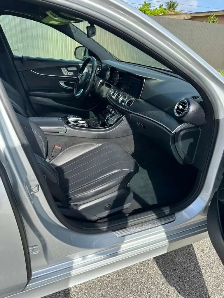 Used 2017 Mercedes-Benz E 300 image 11