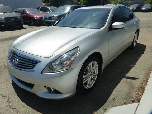 Used 2012 INFINITI G37 Journey w/ Premium Pkg RWD image 2