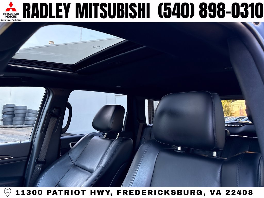 Used 2021 Jeep Grand Cherokee Limited w/ Premium Lighting Group AWD/4WD image 2