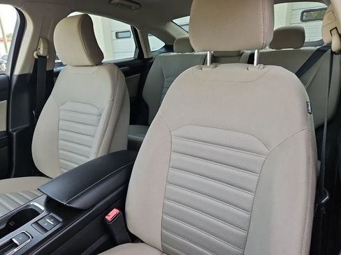 Used 2018 Ford Fusion S image 21