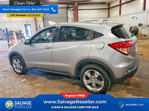 Used 2017 Honda HR-V EX image 3