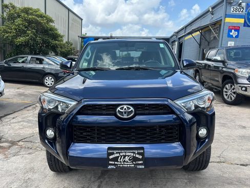 Used 2016 Toyota 4Runner SR5 RWD image 2