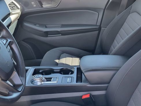 Used 2022 Ford Edge SE w/ Black Appearance Package AWD/4WD image 11
