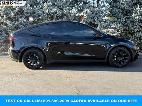 Used 2021 Tesla Model Y Long Range image 9