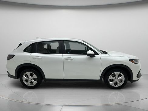 Used 2025 Honda HR-V LX image 2