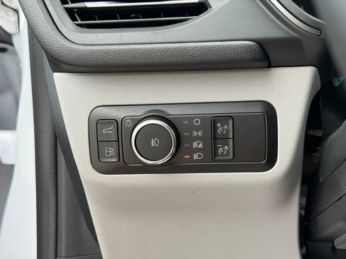 Used 2025 Ford Escape SE FWD image 36