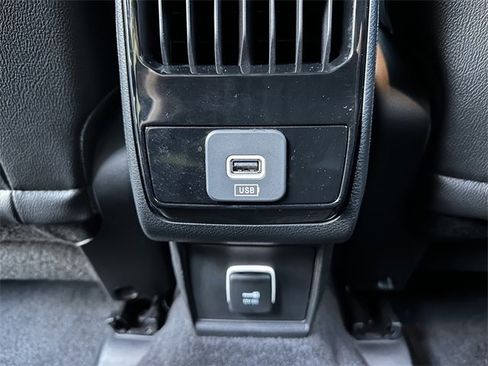 Used 2024 Jeep Compass Limited image 14
