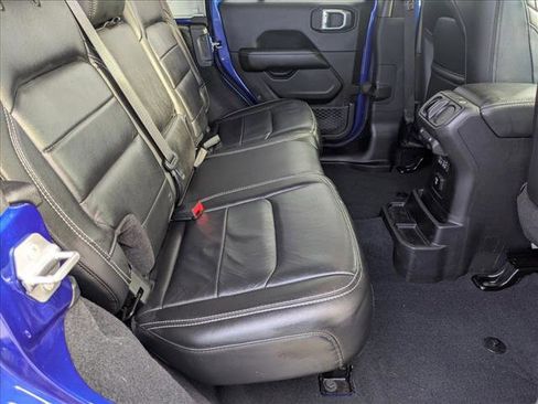 Used 2019 Jeep Wrangler Unlimited Sahara image 19