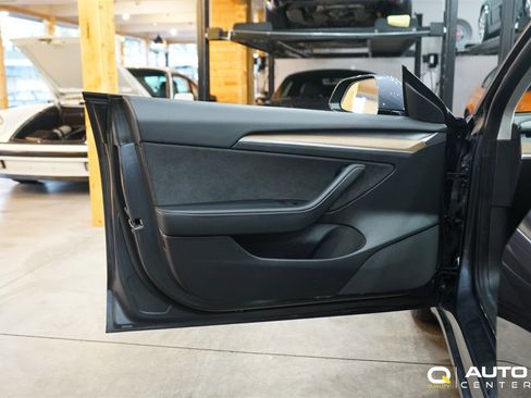Used 2021 Tesla Model 3 Performance image 14