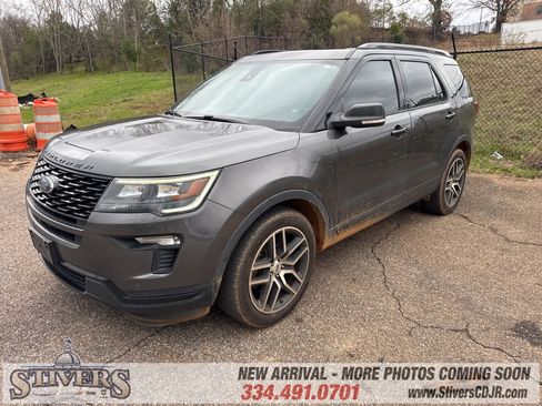 Used 2018 Ford Explorer Sport w/ Equipment Group 401A image 3
