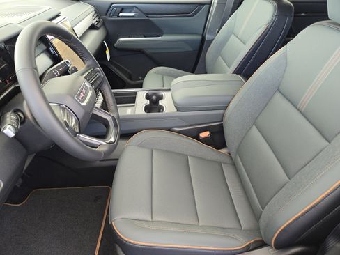 New 2026 GMC Acadia AT4 image 10