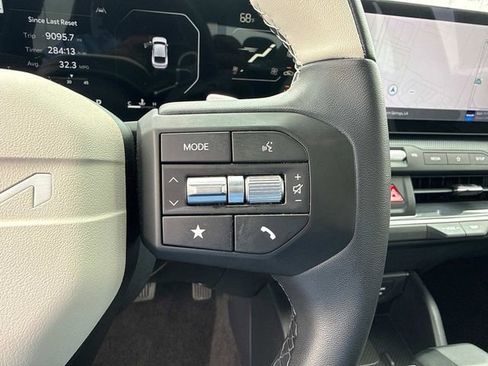 Used 2025 Kia K4 GT-Line w/ GT-Line Premium Package FWD image 31