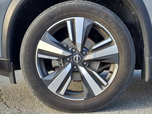 Used 2022 Nissan Rogue Platinum w/ Head-Up Display Package image 6