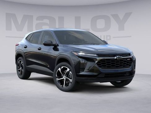 New 2026 Chevrolet Trax RS w/ Sunroof Package FWD image 2