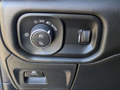 Used 2025 RAM 1500 Tradesman w/ Night Edition AWD/4WD image 14