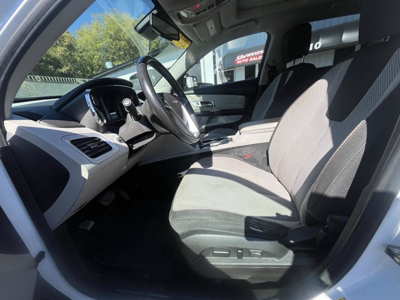 Used 2015 GMC Terrain SLE w/ Chrome Edition FWD image 14