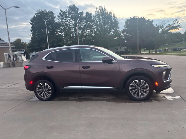 Used 2025 Buick Envision Preferred AWD/4WD image 7