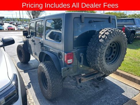 Used 2018 Jeep Wrangler Unlimited Sport w/ Connectivity Group AWD/4WD image 9