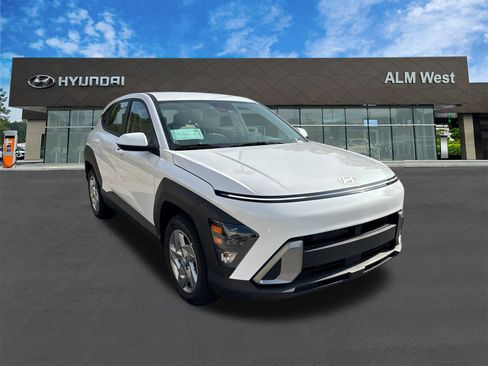 Certified 2026 Hyundai Kona SE FWD image 3