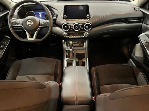 Used 2025 Nissan Sentra SR FWD image 11