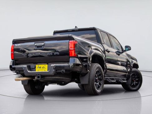 Used 2024 Toyota Tacoma SR5 RWD image 4