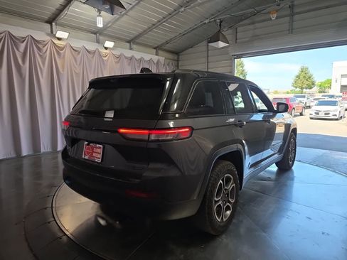 Used 2023 Jeep Grand Cherokee Trailhawk w/ Advanced Protech Group II image 10