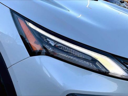 Certified 2025 Nissan Rogue SV image 26