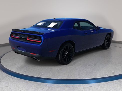 Used 2018 Dodge Challenger R/T w/ Blacktop Package RWD image 5