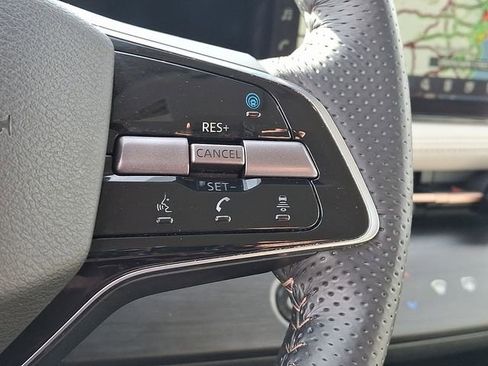 Used 2023 Nissan Ariya AWD image 23