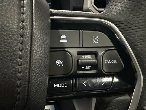 Used 2025 Toyota Tundra Platinum AWD/4WD image 20